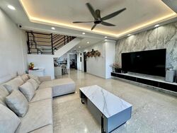 Blk 712 Hougang Avenue 2 (Hougang), HDB Executive #615196271